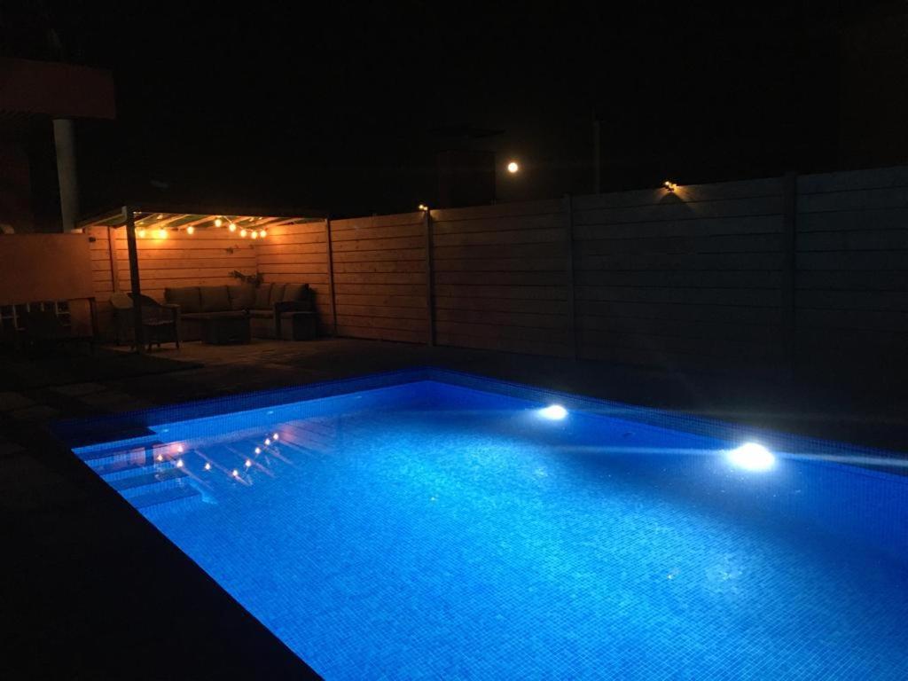 Vakantiehuis Piscina De Sal Barbacoa Wifi, Parking Gratis, 3 Min Pga Casa El Roble Gerona