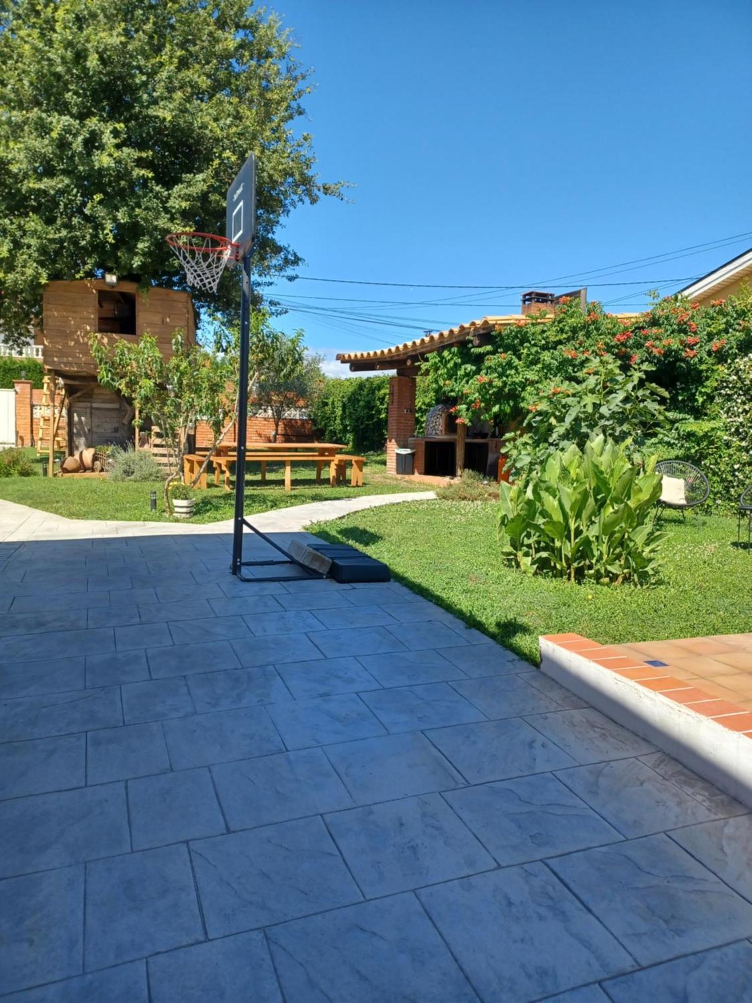 Vakantiehuis Piscina De Sal Barbacoa Wifi, Parking Gratis, 3 Min Pga Casa El Roble